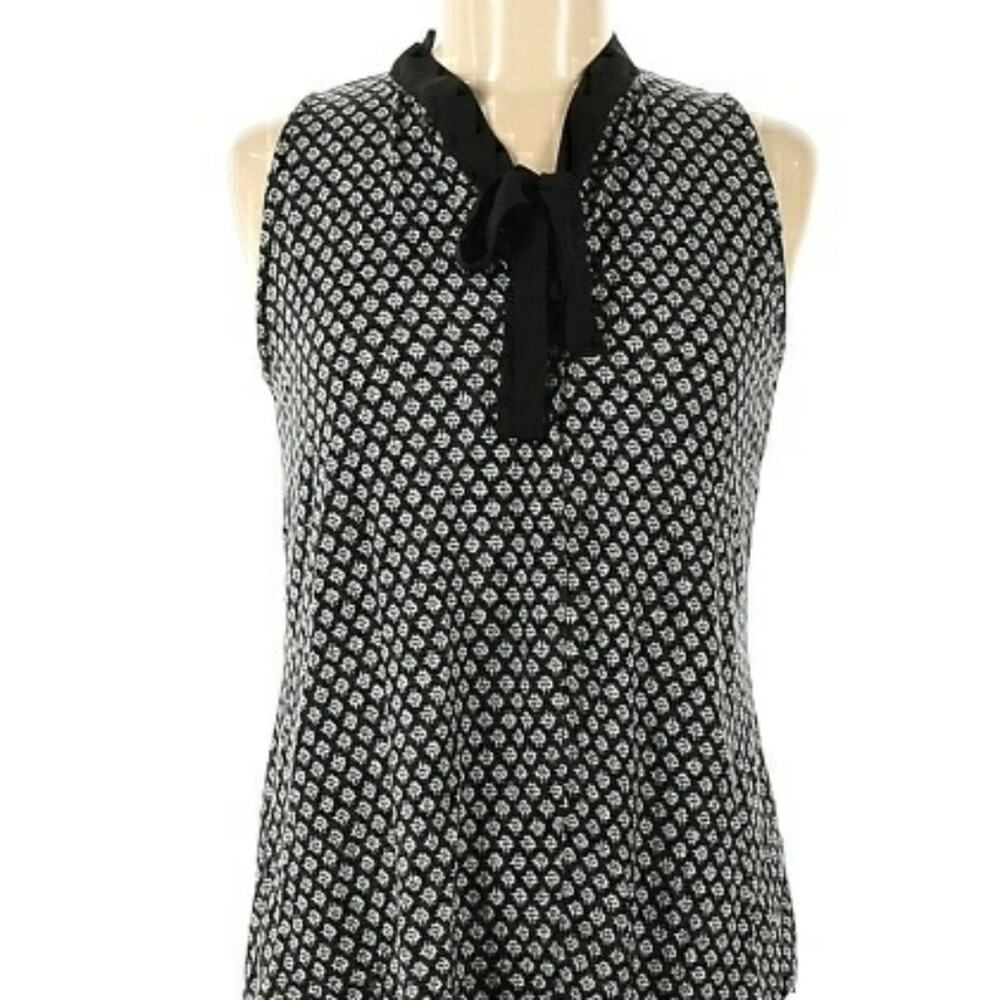Maurices sleeveless blouse sz S tie front SOFT! self tie